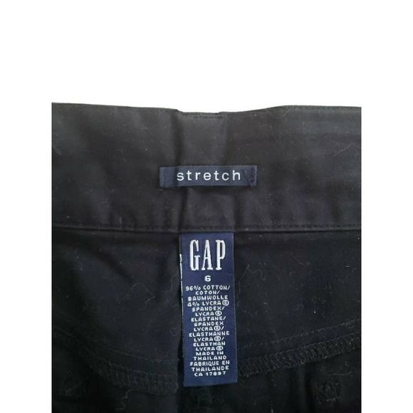 GAP Black Skirt - 1" Depth, 19" Height, 15" Length - Size 6 - Picture 3 of 6